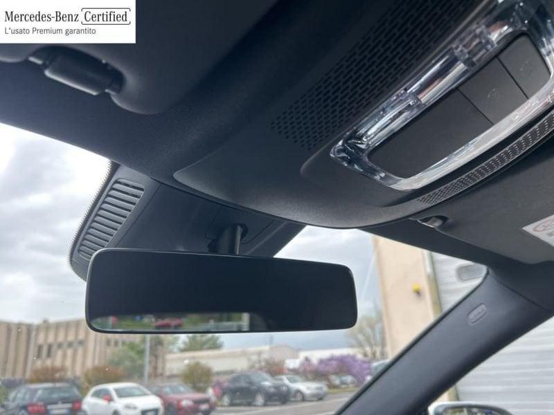 Mercedes-Benz GLA 200 D PREMIUM AUTO