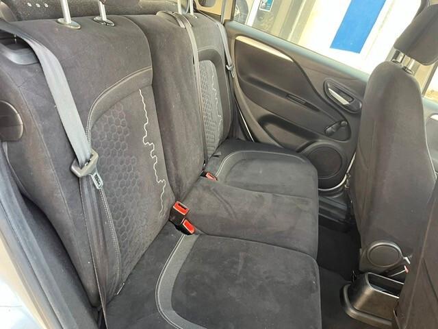 FIAT PUNTO 1.2 BENZ LOUNGE 51KW DISTRIBUZ ESEGUITA PERFETTA