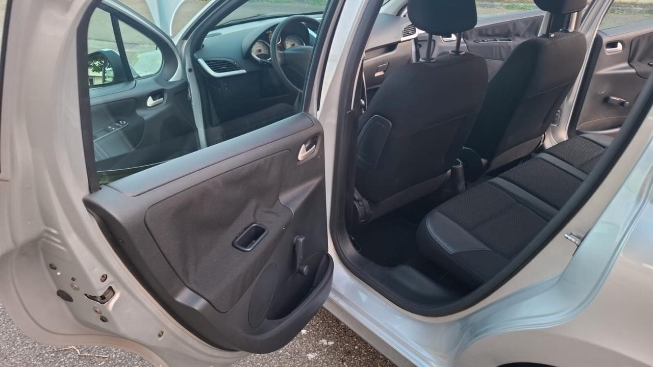 Peugeot 207 1.4 SW SOLAMENTE 65.000 KM