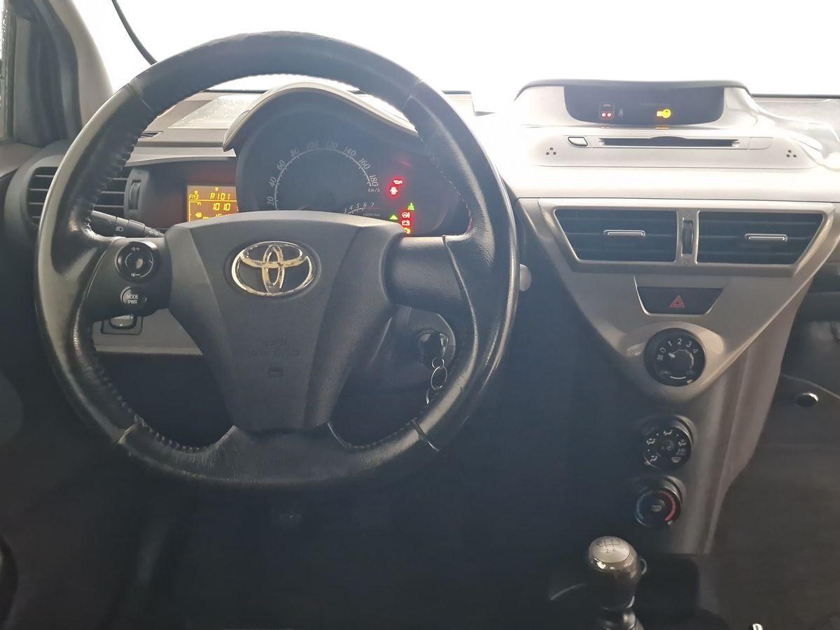 TOYOTA IQ 1.0 SOL