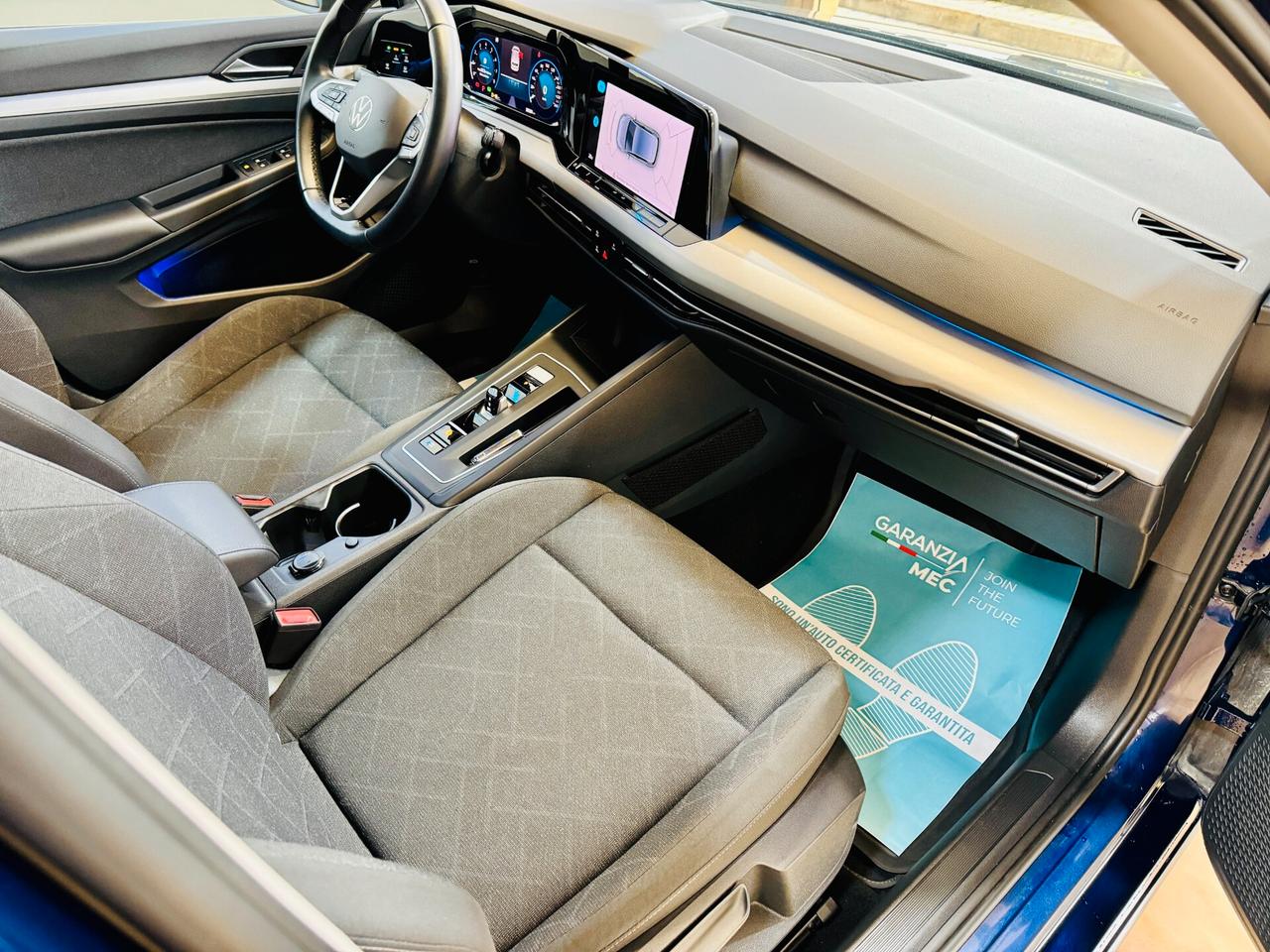 Volkswagen Golf VIII 1.0 eTSI EVO DSG Virtual - Automatica