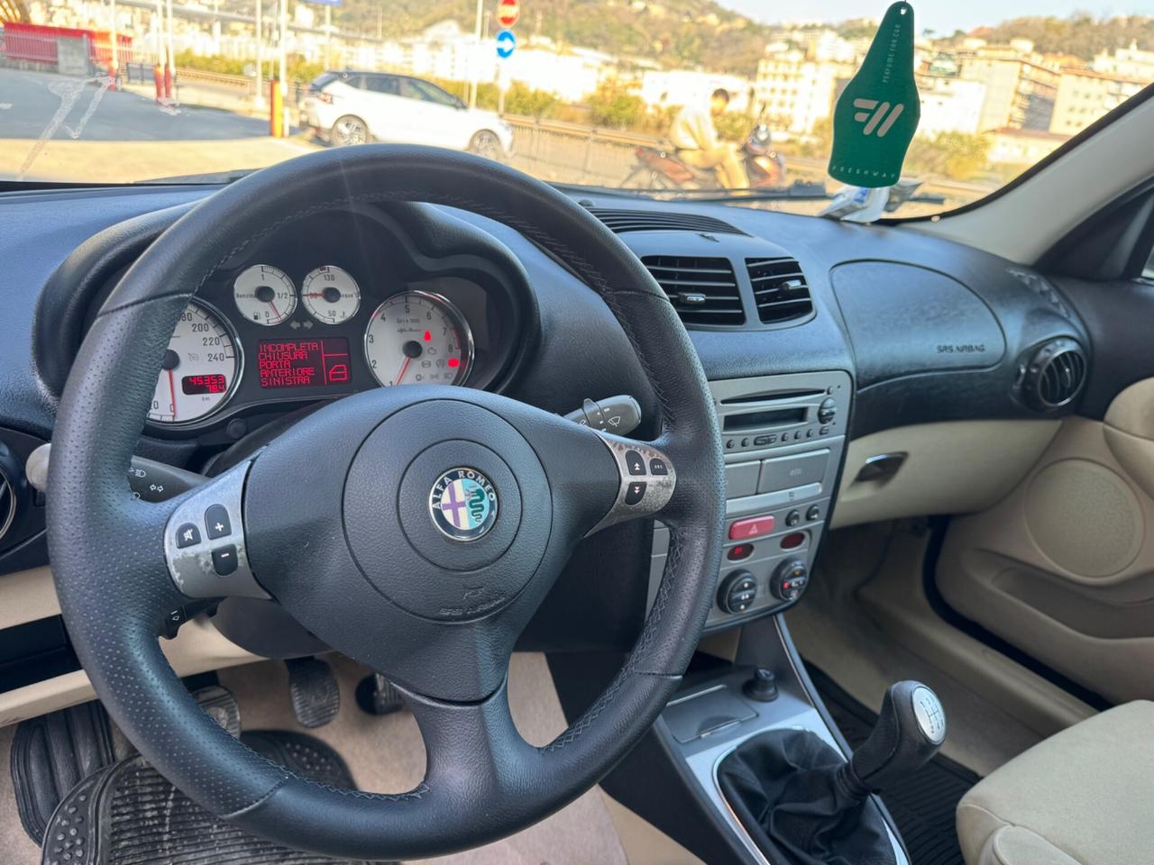 Alfa Romeo 147 1.6 16V TS 5P. Distinctive 45.000km