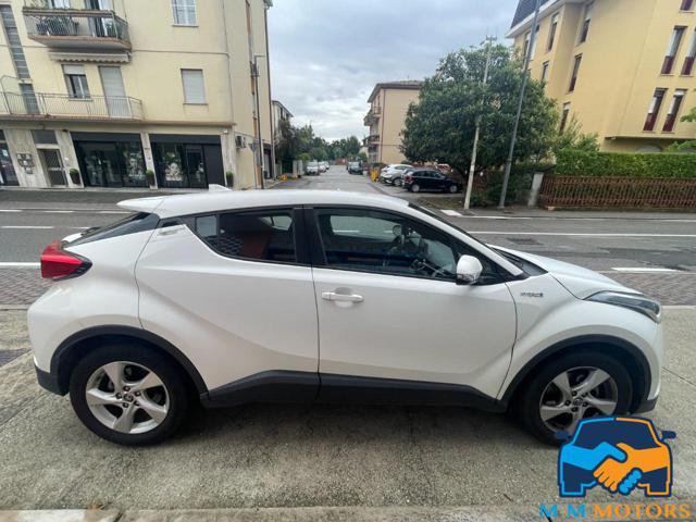 TOYOTA C-HR 1.8 Hybrid E-CVT Style