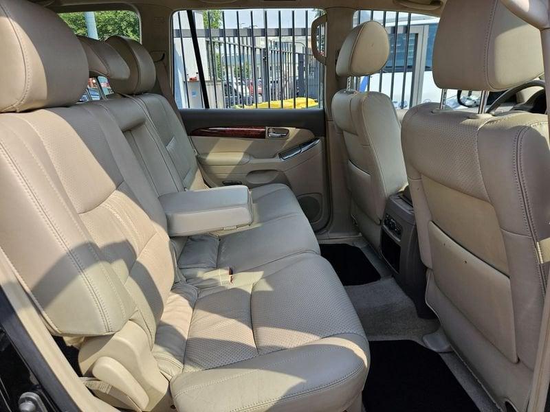 Toyota Land Cruiser 5p 3.0 d4-d Auto 7POSTI GANCIO TRAINO