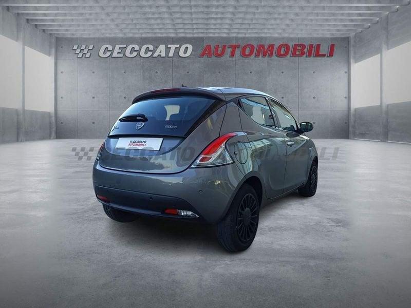 Lancia Ypsilon Ypsilon 1.0 firefly hybrid Silver s&s 70cv 5p.ti