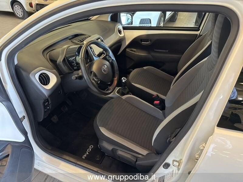 Toyota Aygo II 2018 5p 5p 1.0 x-play 72cv