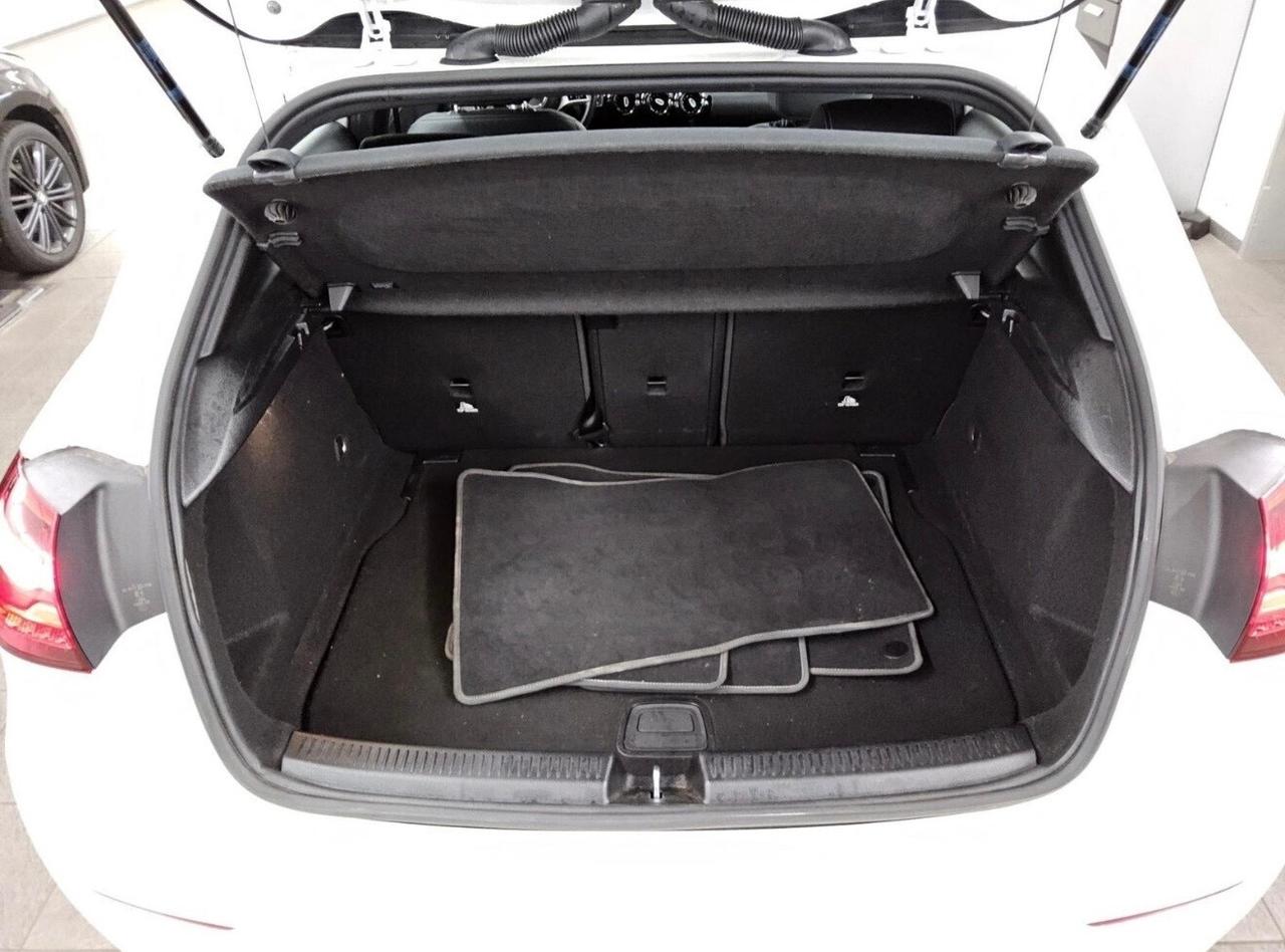 Mercedes-benz A 180Benzina Automatic Sport plus Led camera