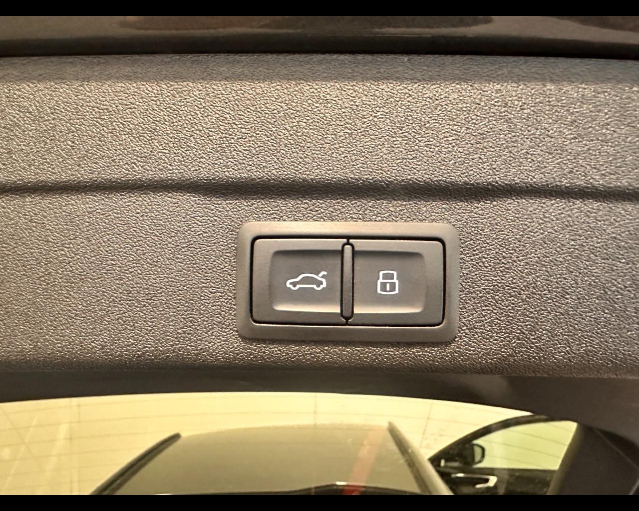 AUDI A5 AVANT 2.0 TDI MHEV+ S-TRONIC QUATTRO S-LINE EDITION