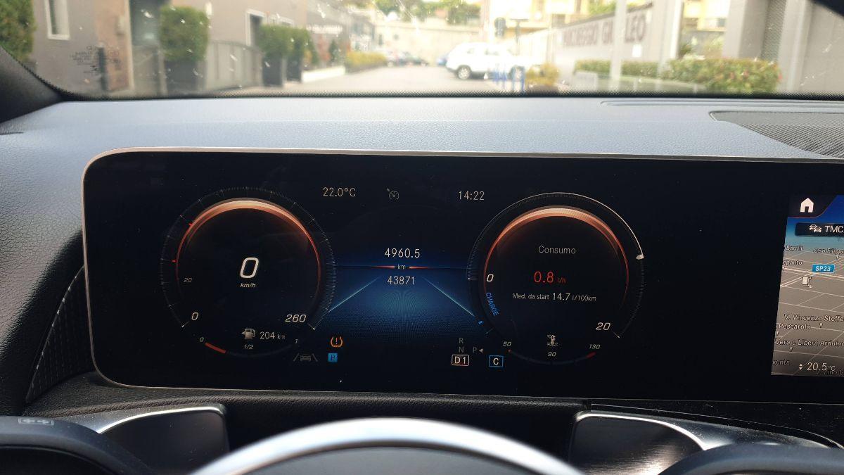 MERCEDES - GLB - 200 d Automatic Sport Plus