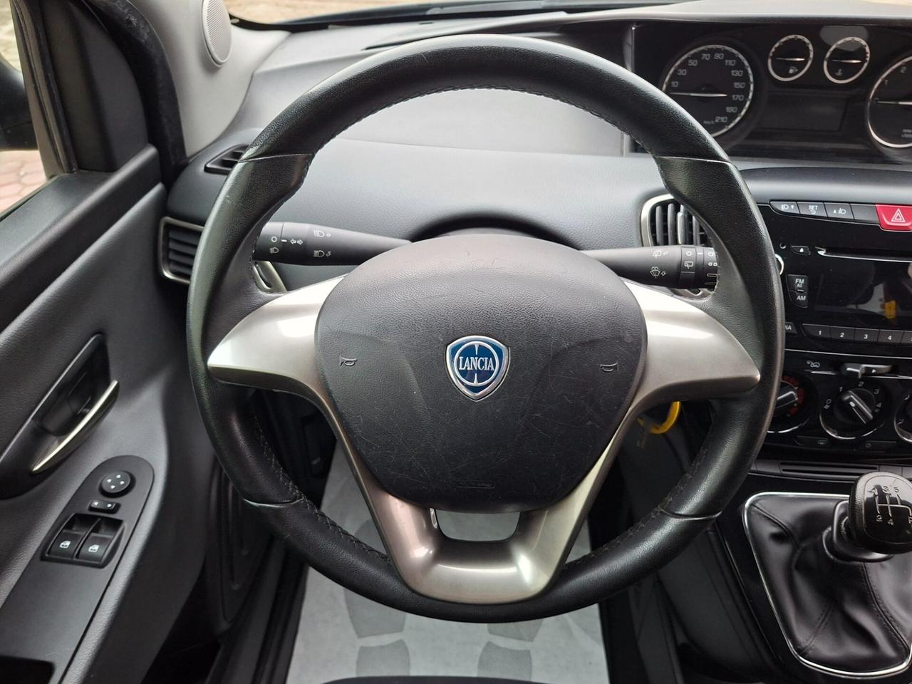 Lancia Ypsilon 1.2 Platinum *EURO 6B*