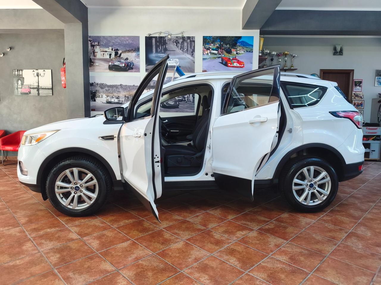 Ford Kuga 1.5 TDCI 120 CV Titanium