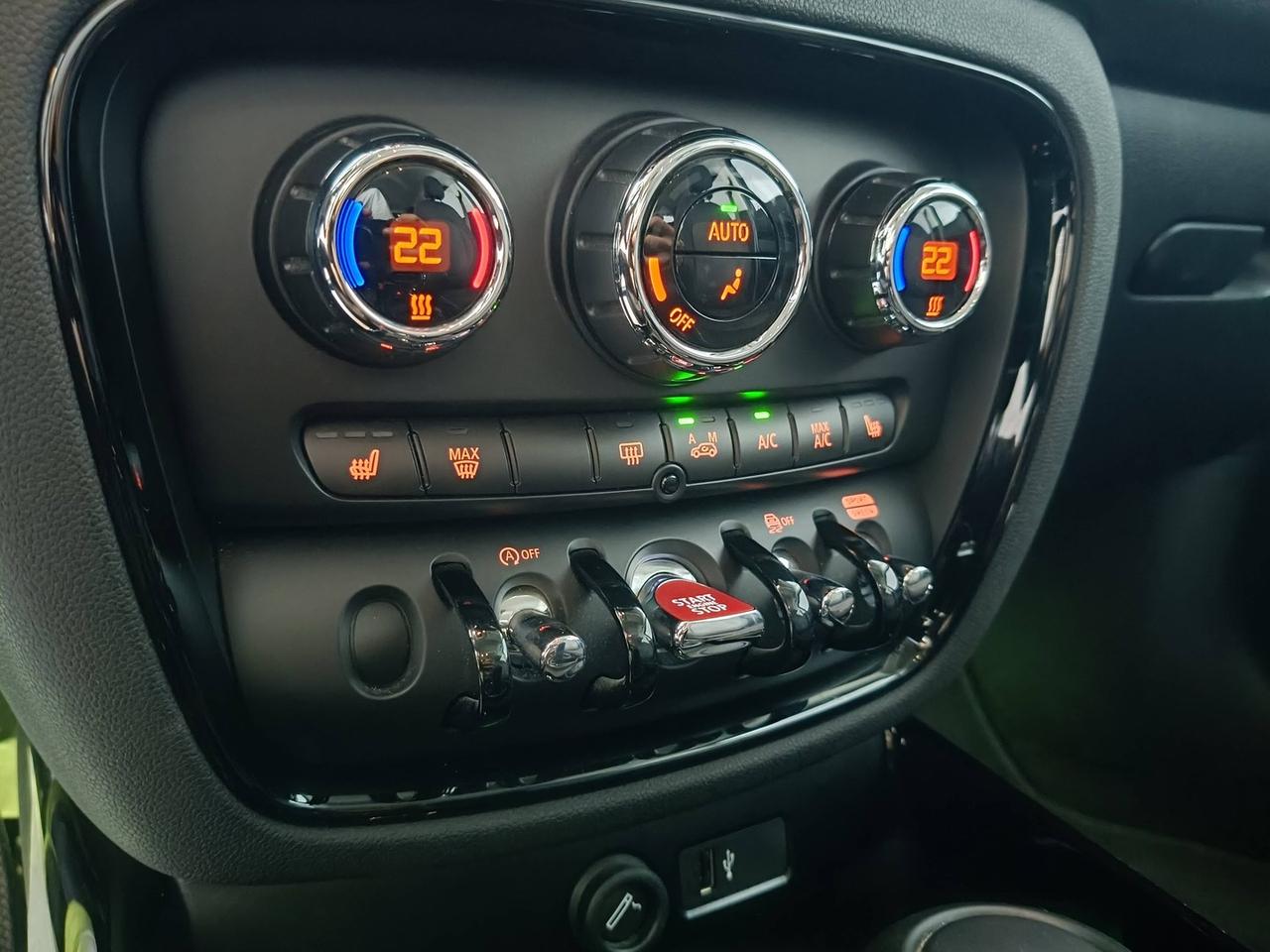 MINI Mini IV F54 2019 Clubman - Mini Clubman 2.0 Cooper D Essential auto