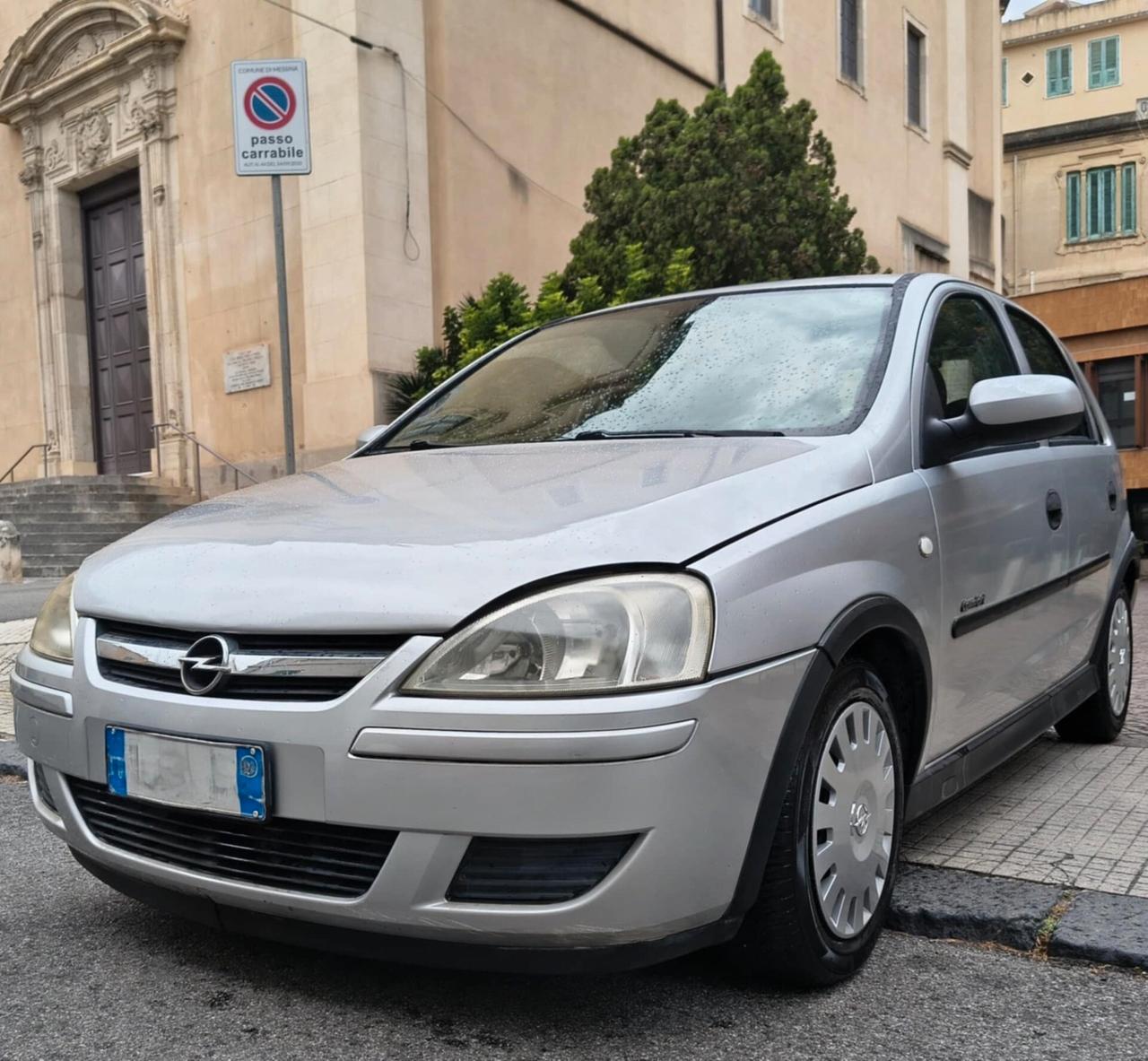 Opel Corsa 1.2i 16V cat 5 porte