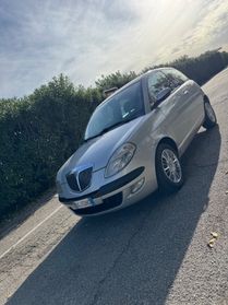 Lancia Ypsilon 1.3 MJT 75 CV Argento