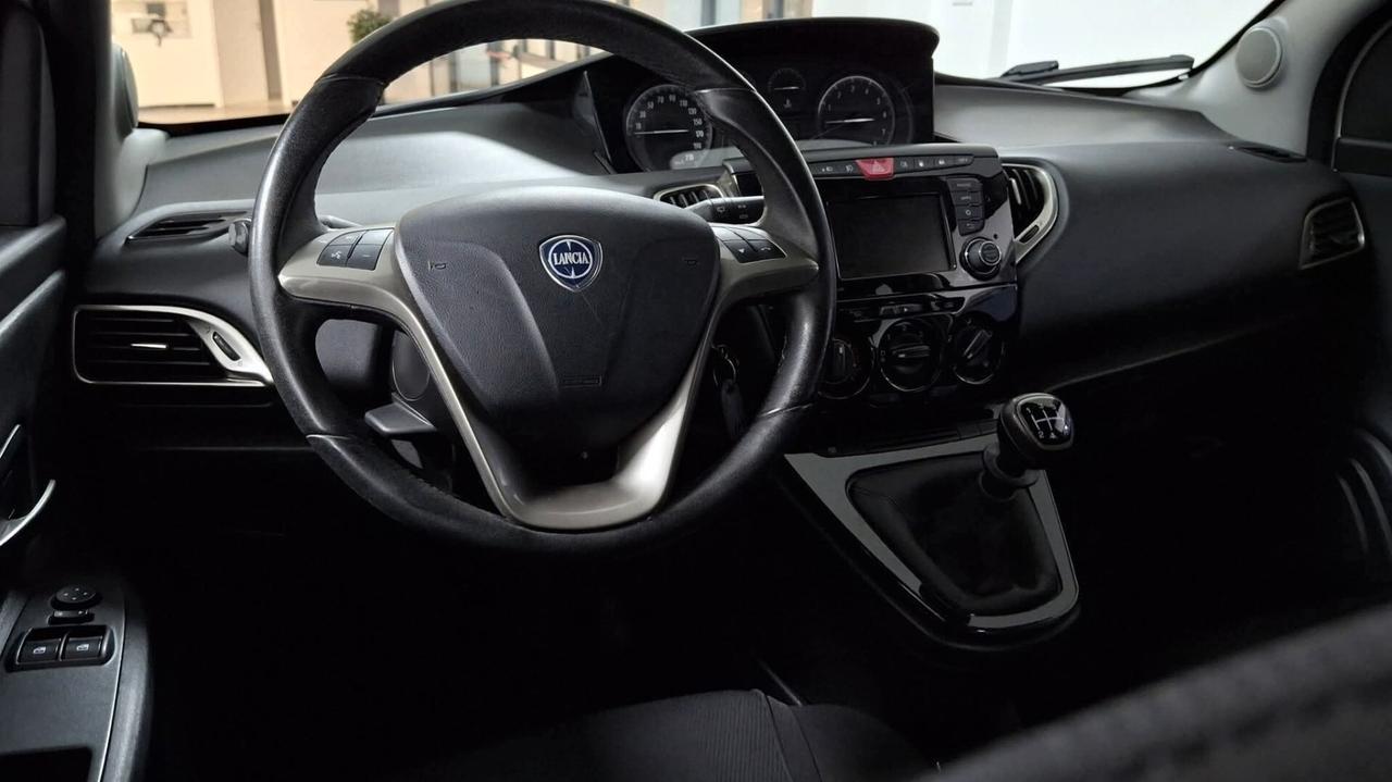 Lancia Ypsilon 1.2 69 CV 5 porte GPL Platinum