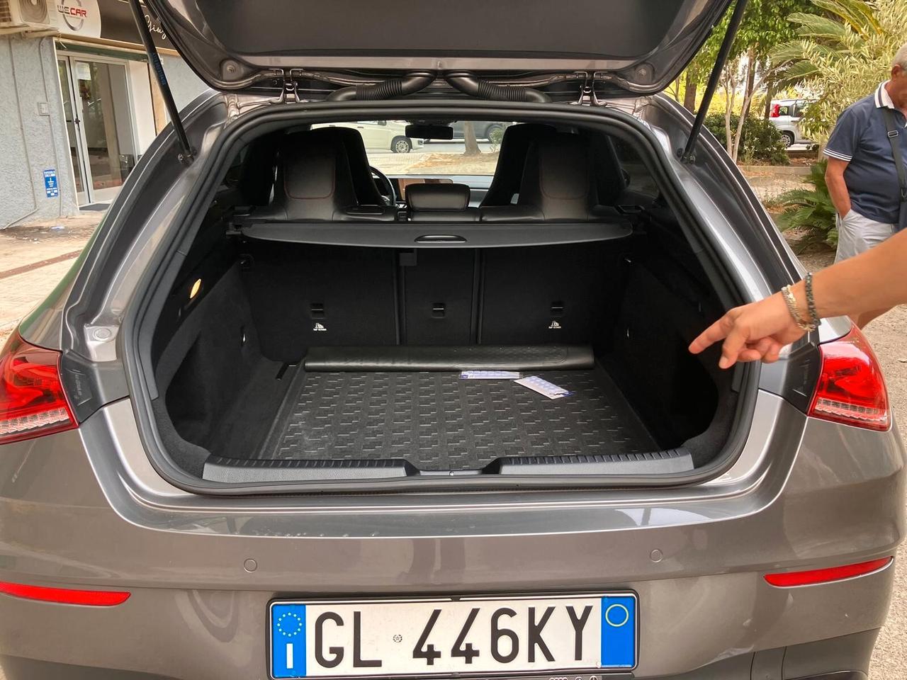 Mercedes-benz CLA 200 d Automatic Shooting Brake Premium con night pack unipro
