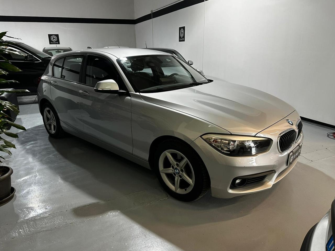 Bmw 116 120d 5p. Urban