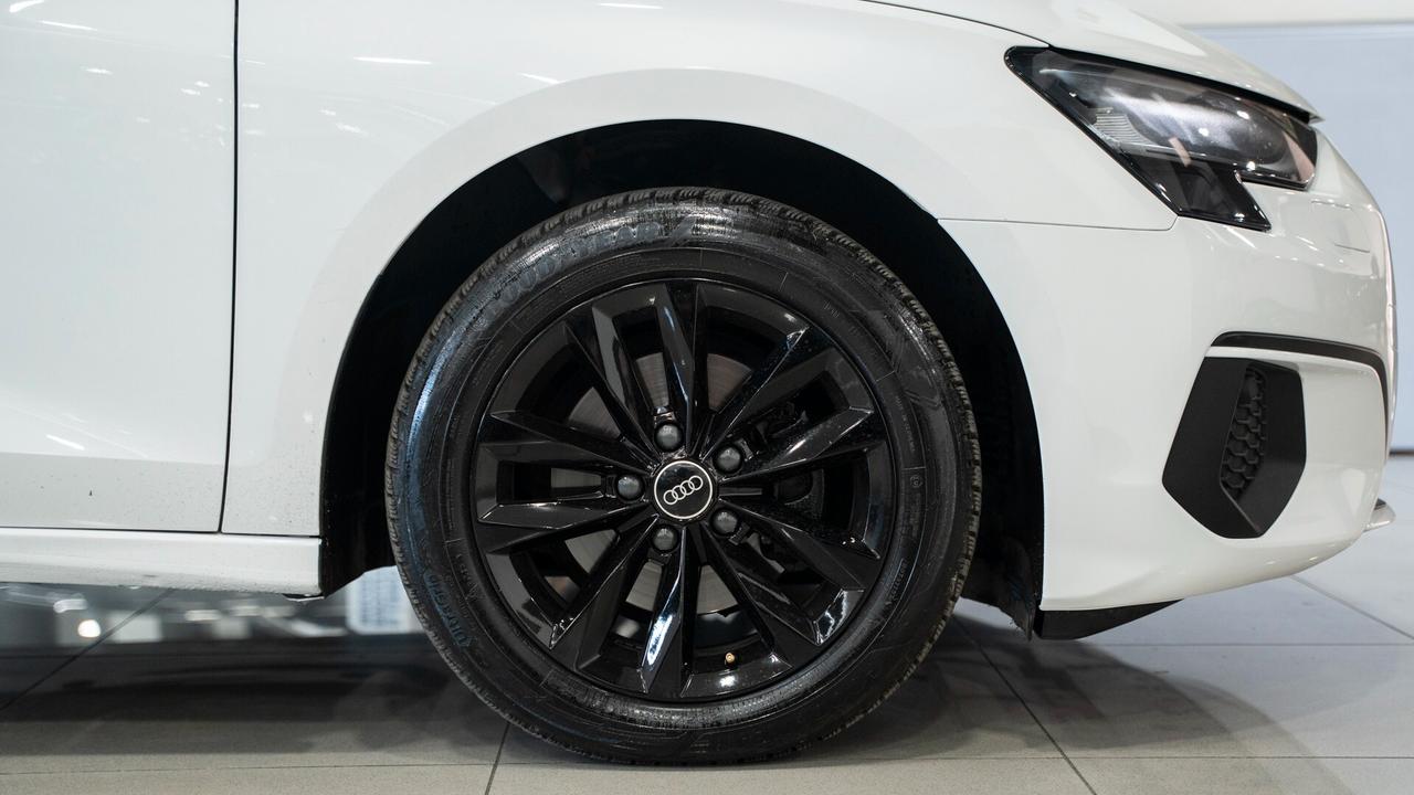 Audi A3 SPB 35 TDI S TRONIC SPORT BLACK EDITION NAVI FULL
