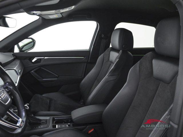 AUDI RS Q3 2.5 quattro s-tronic