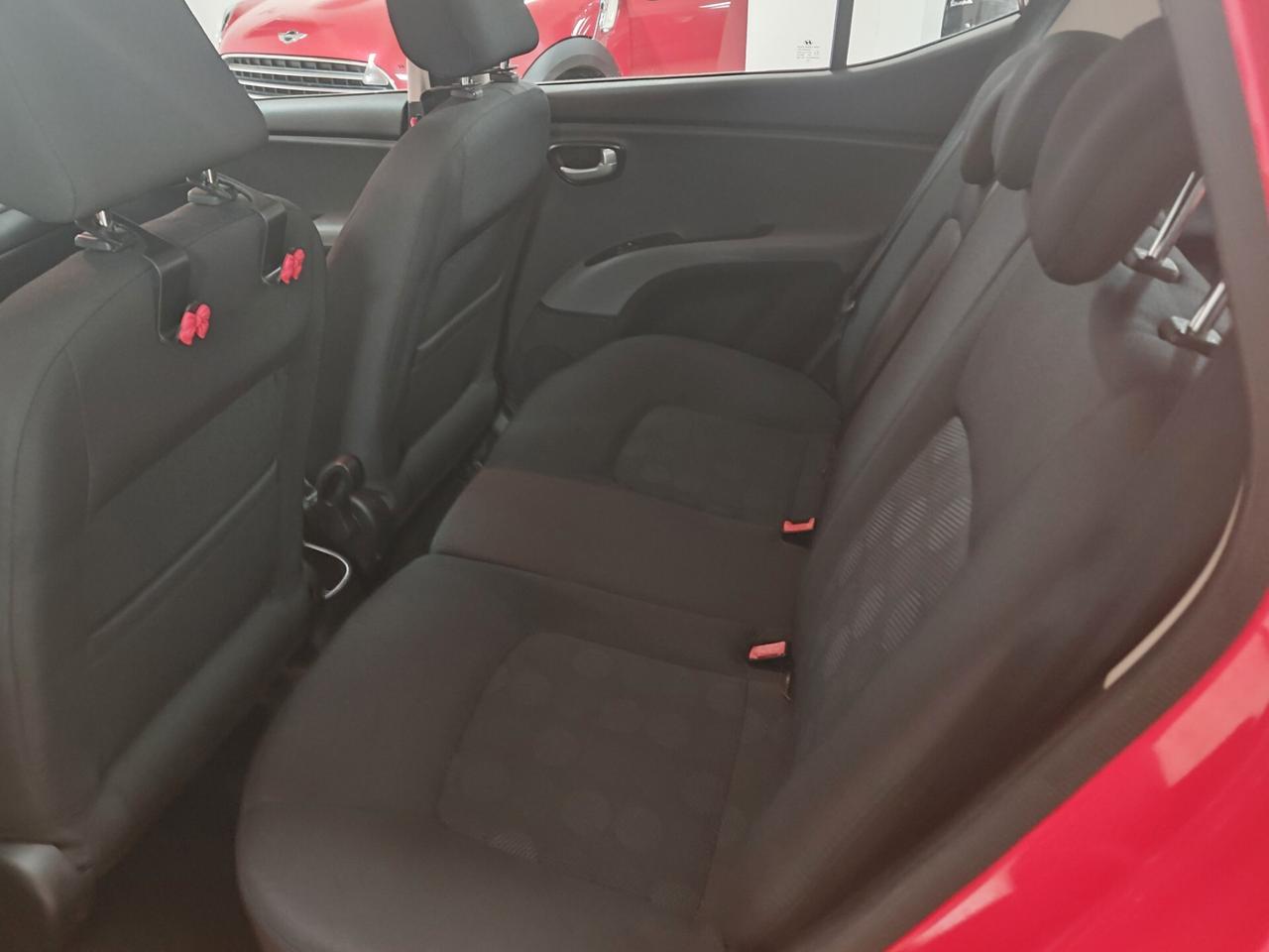 HYUNDAI I10 ANNO 2010 BZ 1.1 ADATTA NEOPATENTATI KM 58 MILA