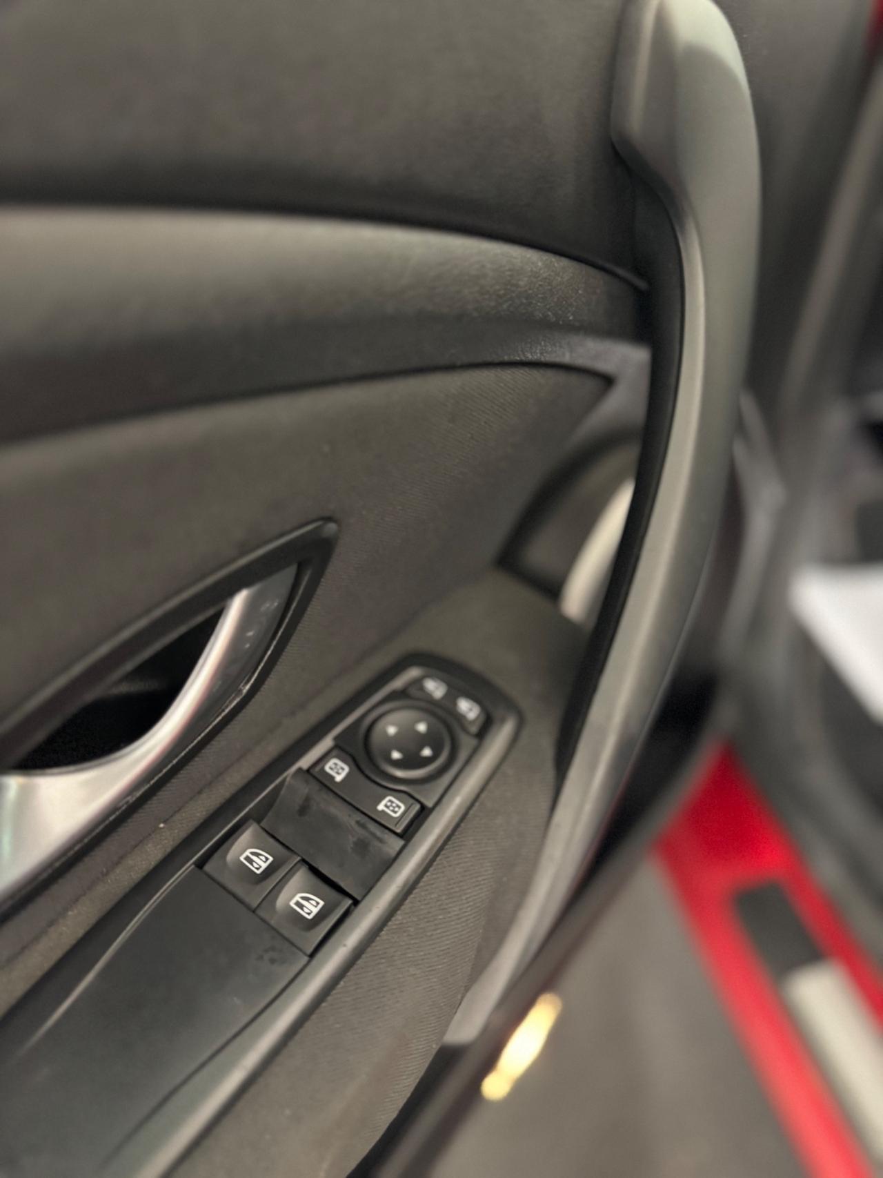 Renault Megane Coupé 1.6 Dynamique NAVI - SENSORI - CRUISE - FARI E TERGI AUTOMATICI