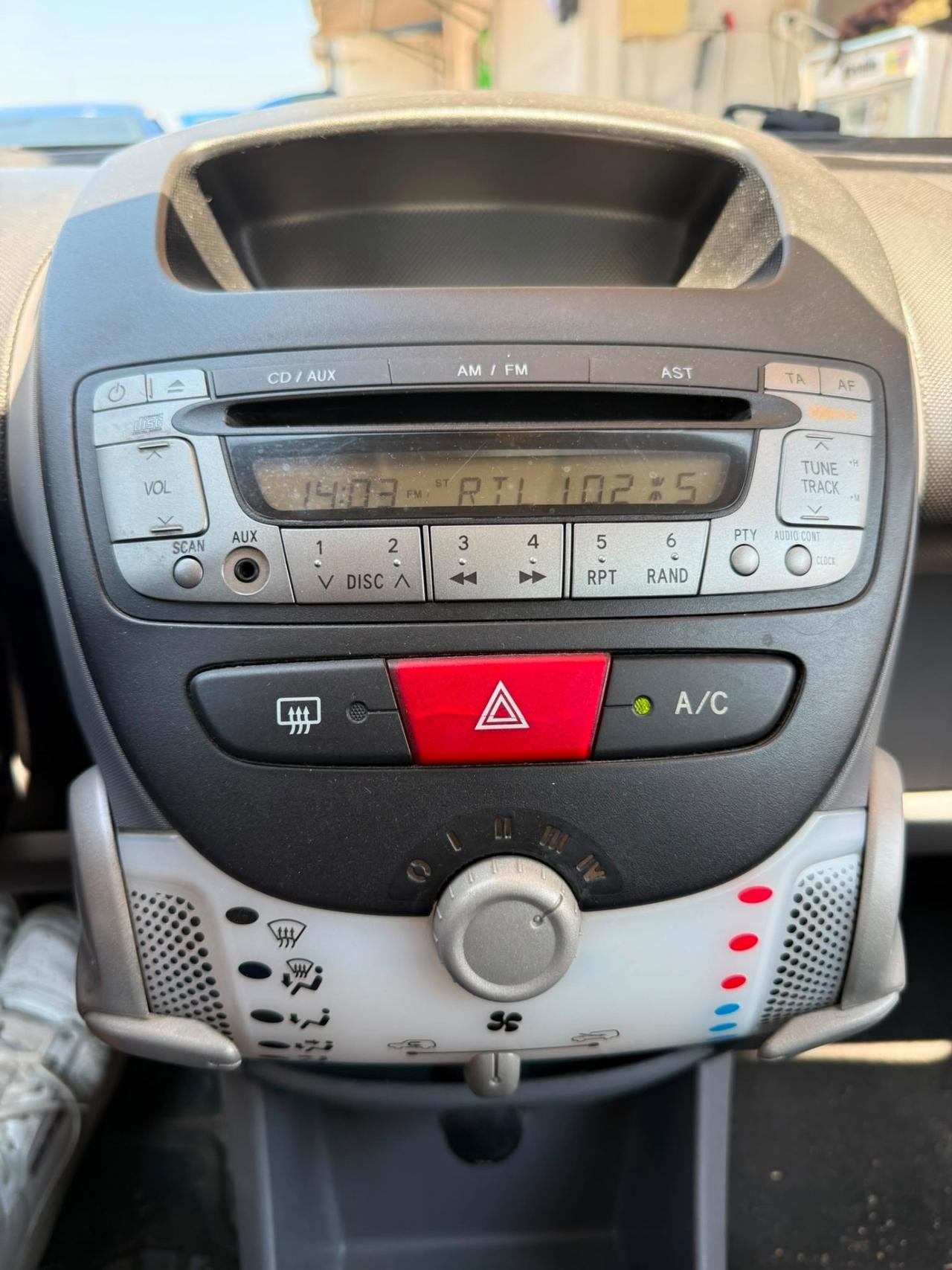 Peugeot 107 1.0 Benzina NEOPATENTATI UNIPROPRIETÀ