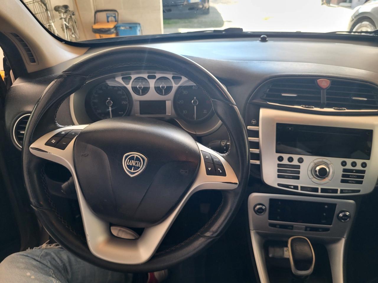 Lancia Delta 1.6 MJT DPF Oro