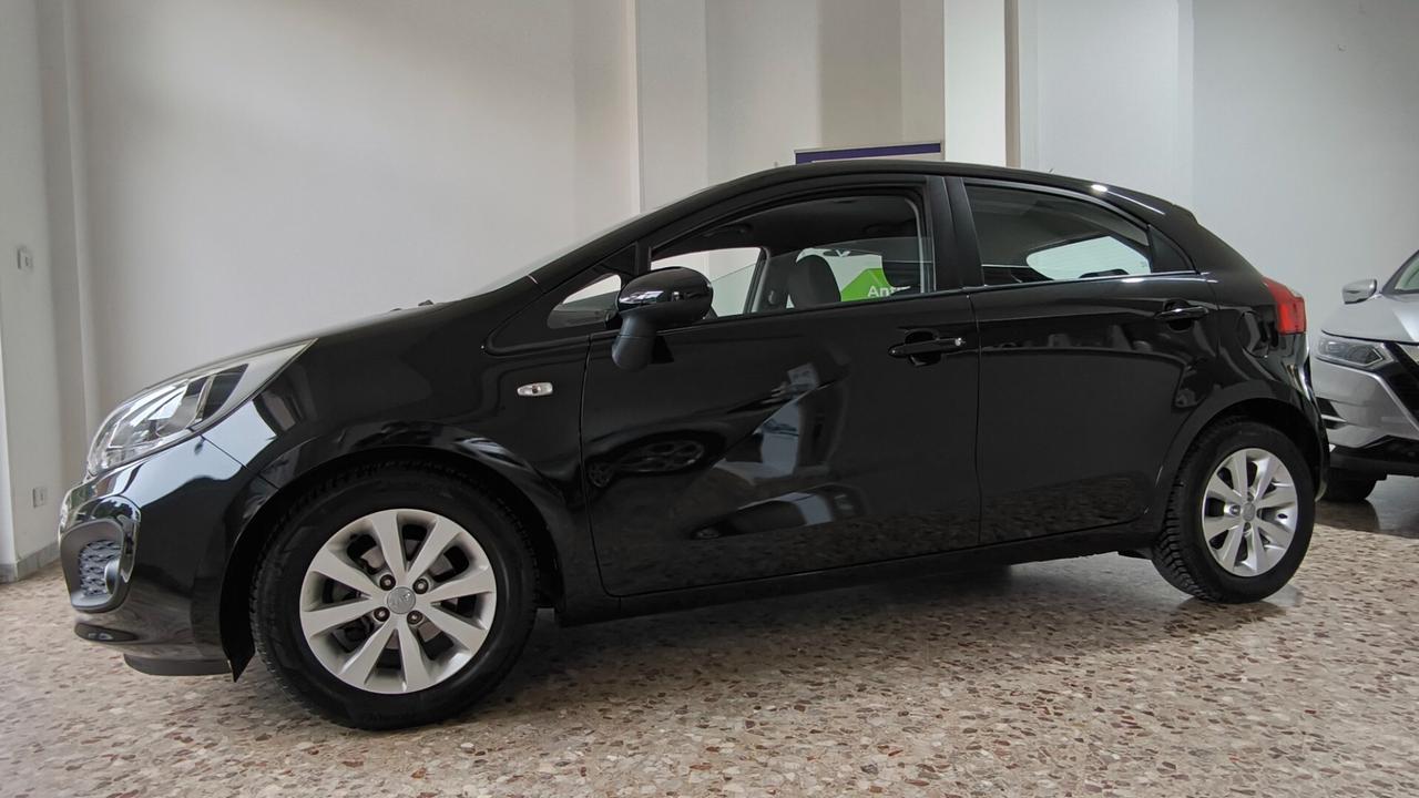 Kia Rio 1.2 CVVT 5p. Cool