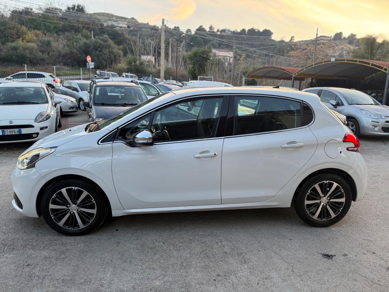 Peugeot 208 BlueHDi 75 5 porte Allure Km Certificati