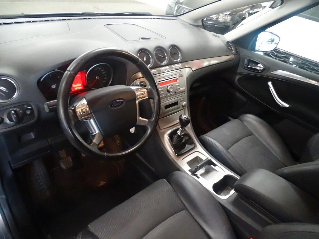 Ford S-Max 2.0 TDCi 140CV 7 posti Neopatentati