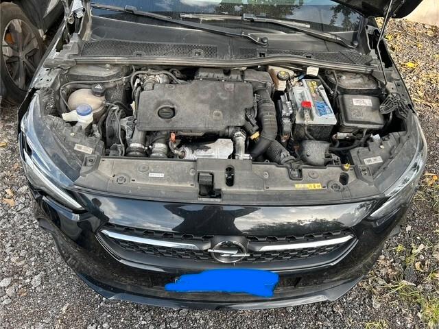 Opel Corsa 1.5 Edition sinistrata incidentata