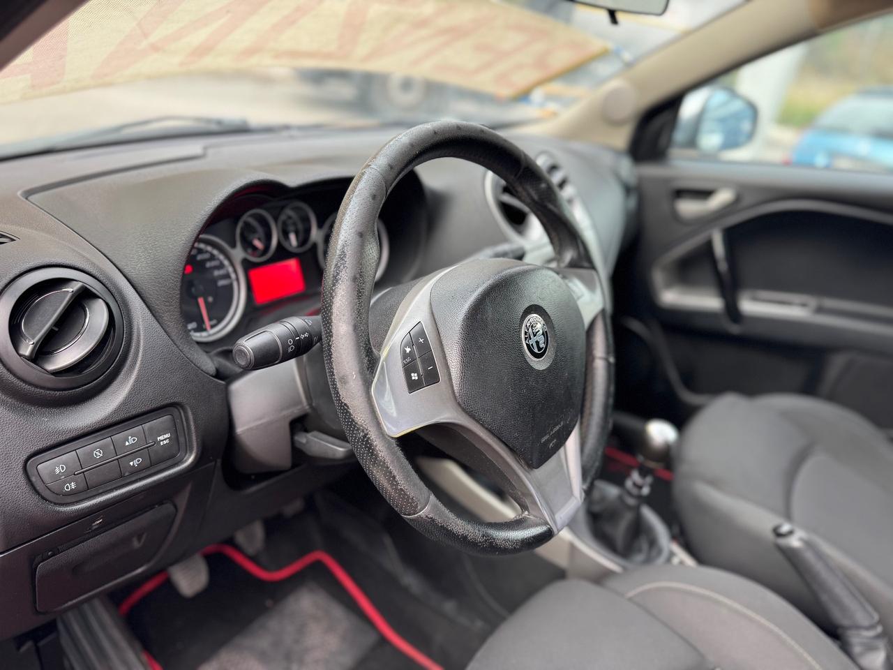 Alfa Romeo MiTo 0.9 T 85 CV Distinctive Sport Pack