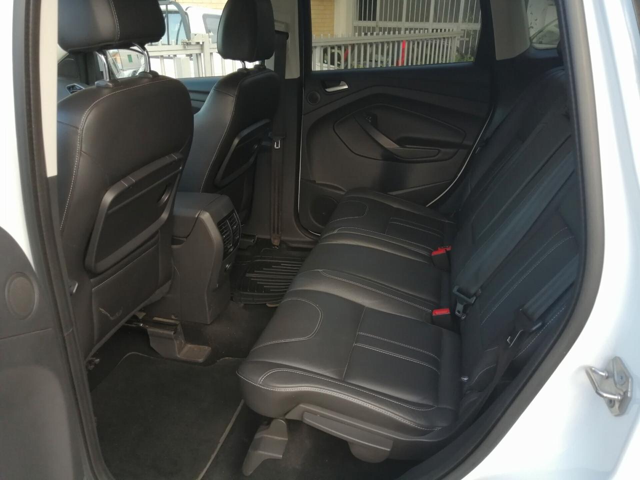 Ford Kuga 2.0 TDCI 140 CV 4WD Titanium