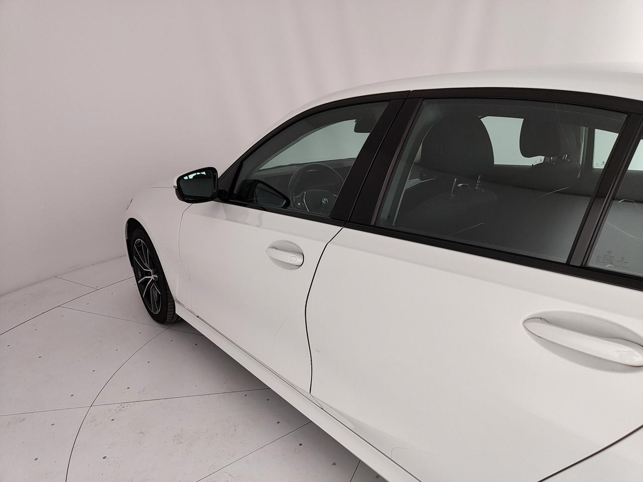 Bmw 318D 48V BUSINESS ADVANTAGE AUTO