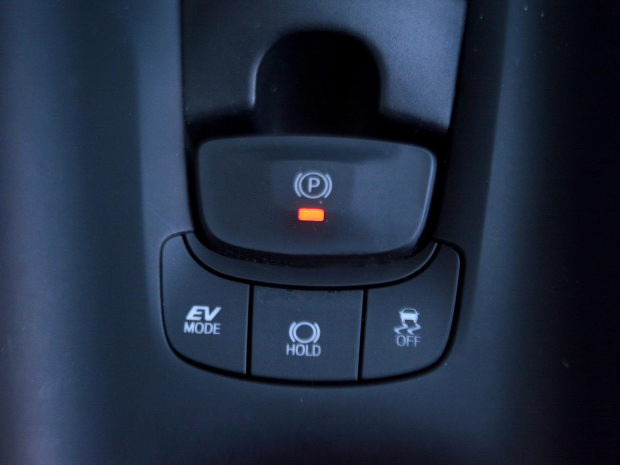 Toyota C-HR 1.8 hybrid business e-cvt