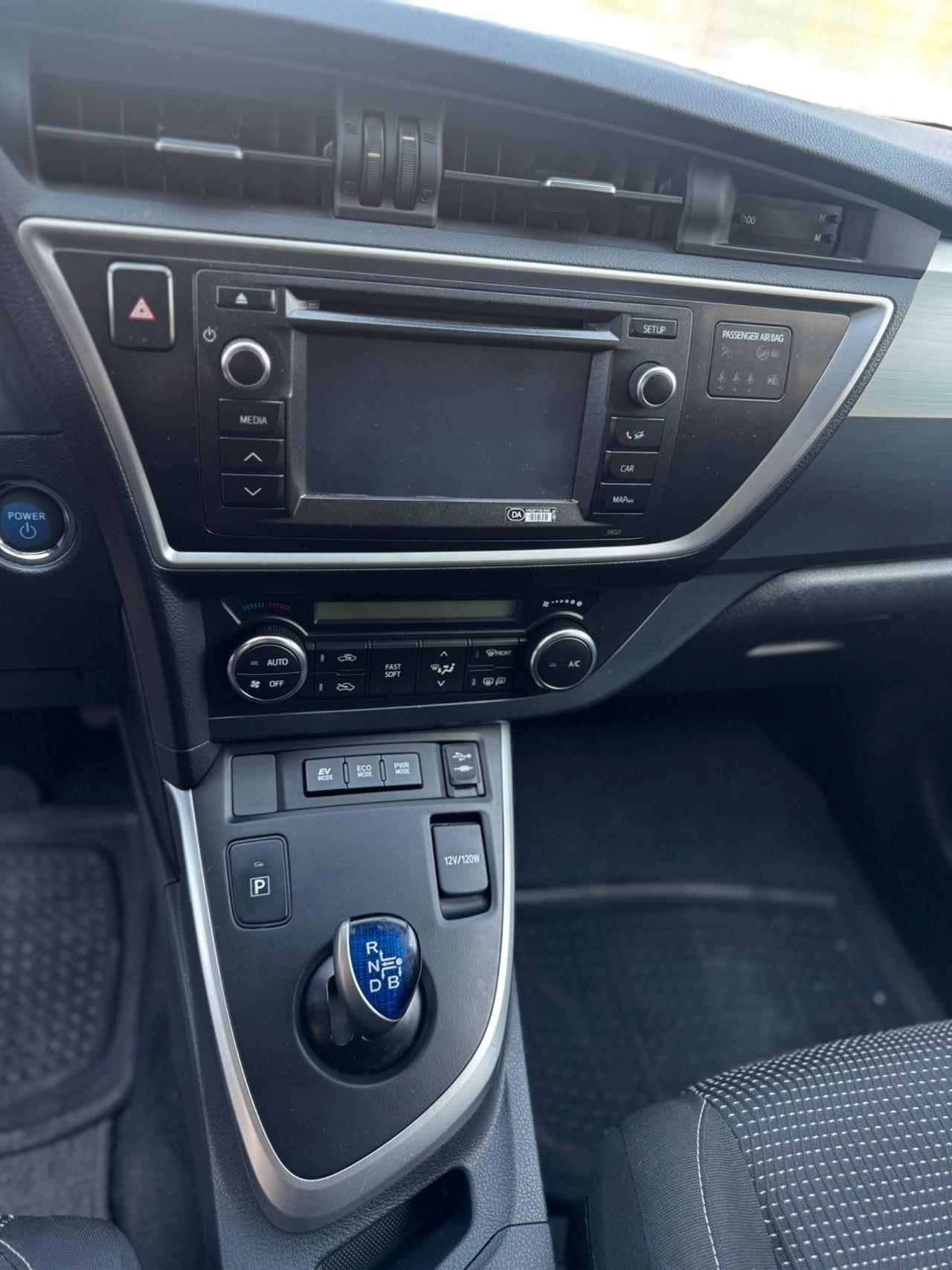 Toyota Auris Touring Sports 1.8 Hybrid Lounge