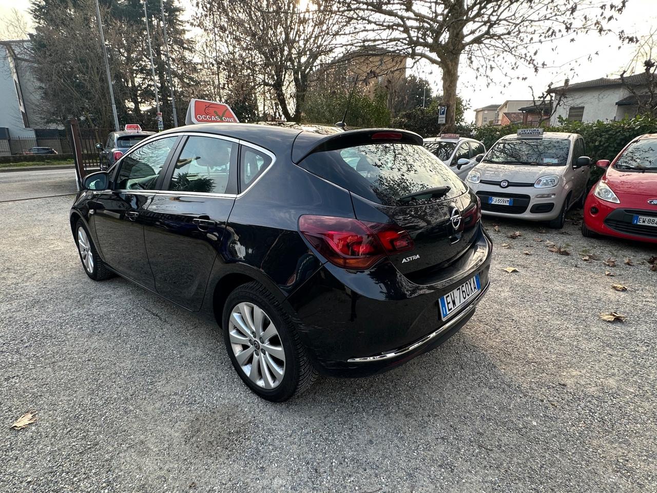Opel Astra 1.4 100CV 5 porte Cosmo