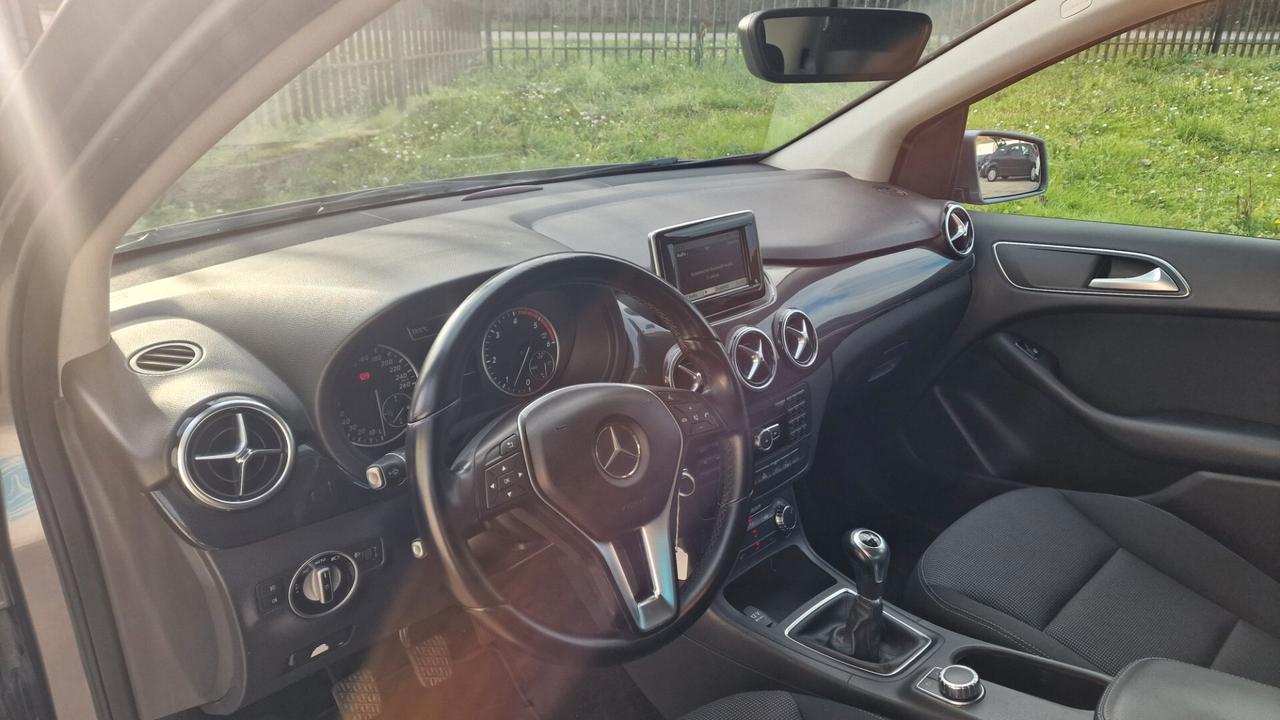 Mercedes-benz B 180 CDI BlueEFFICIENCY Premium