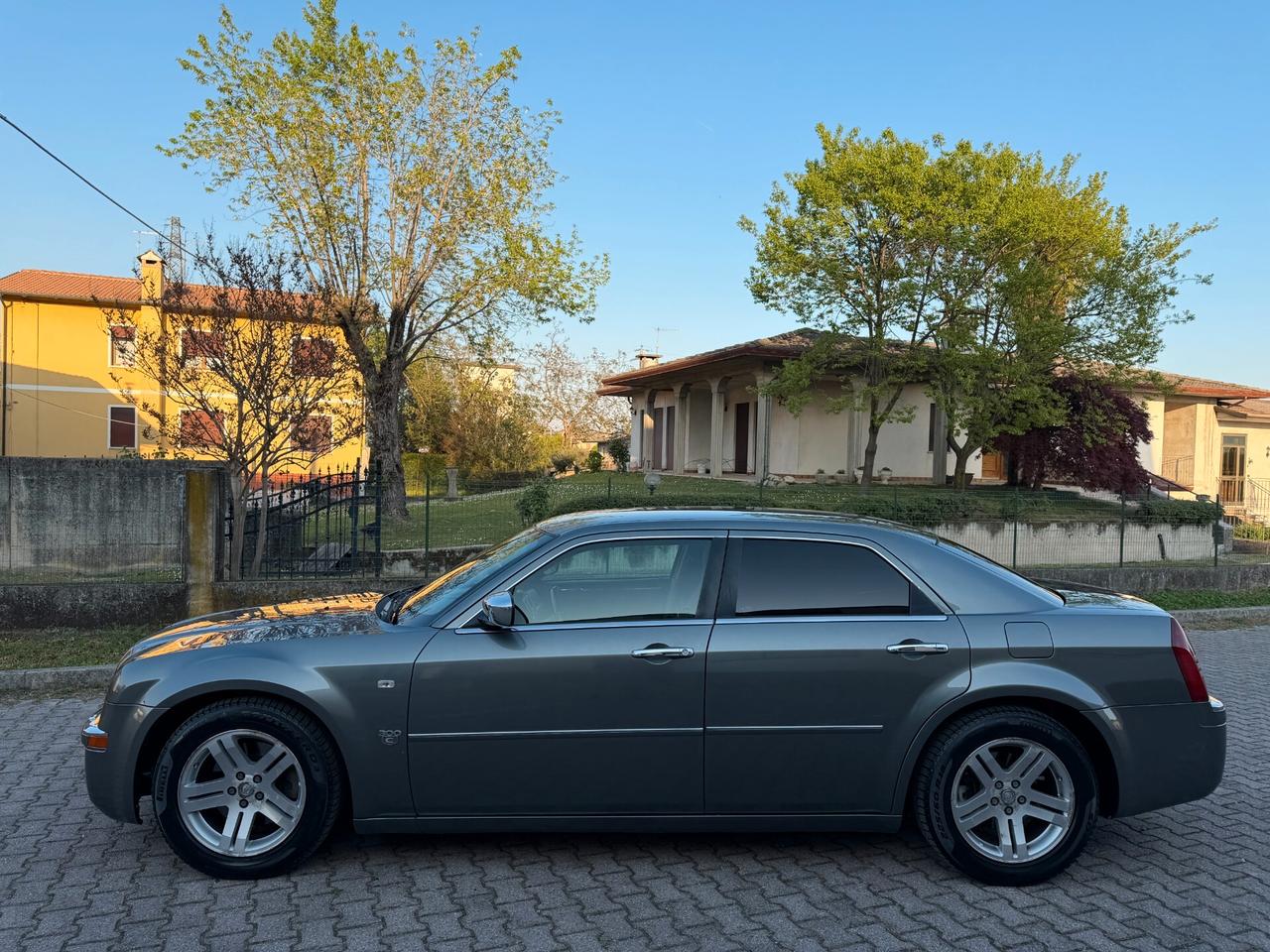 Chrysler 300C 3.0 V6 CRD Berlina Navi