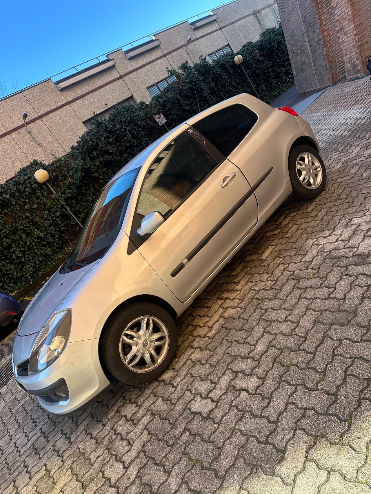 Renault Clio 1.2 16V 3 porte Pack