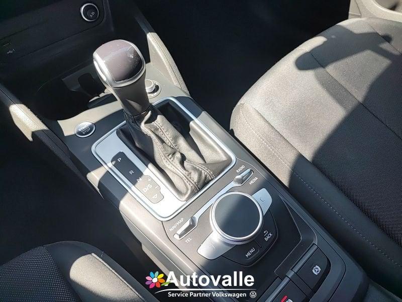 Audi Q2 35 TFSI S tronic Business
