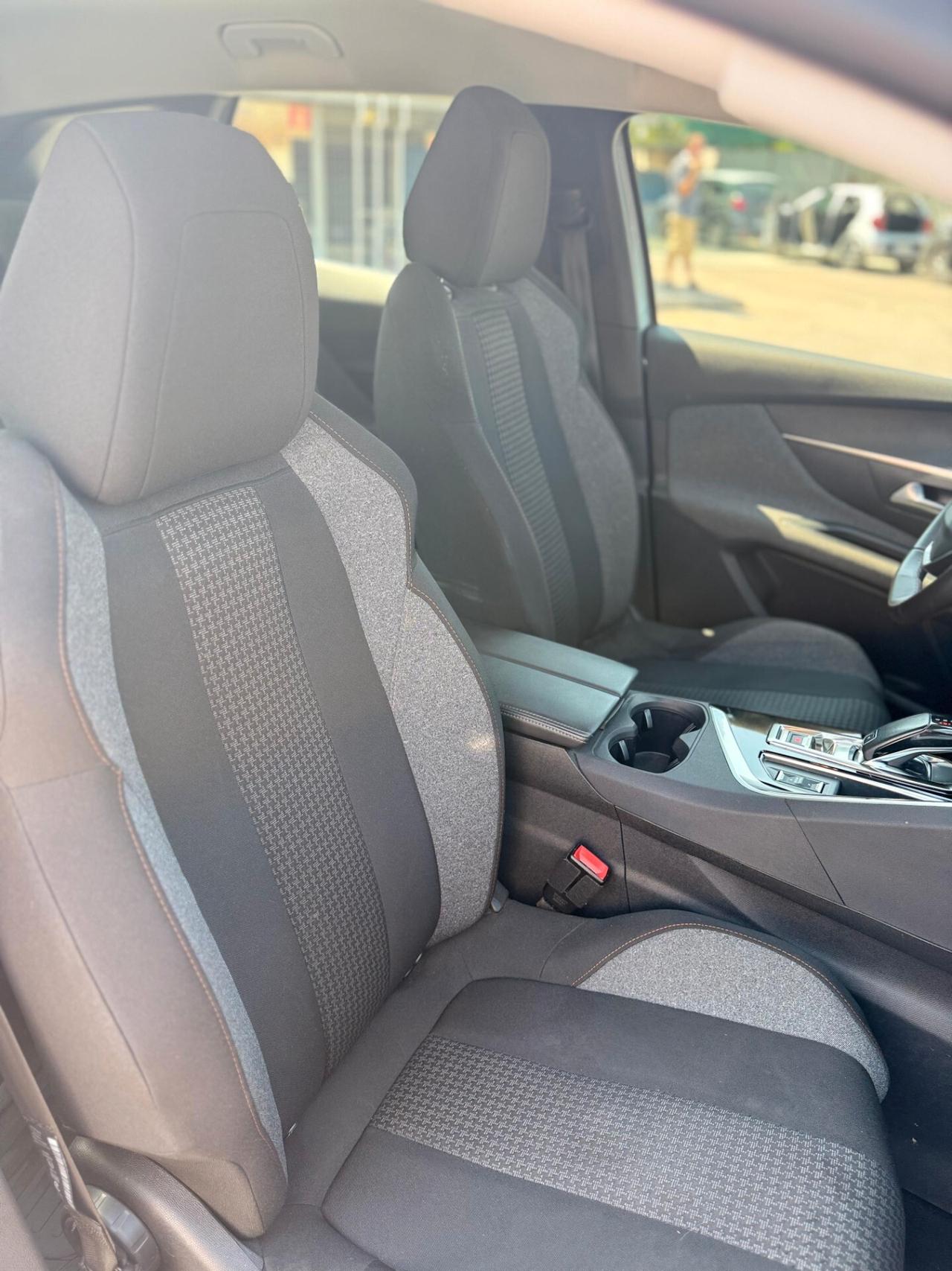 Peugeot 3008 1.5 diesel auto 2021 km certificati