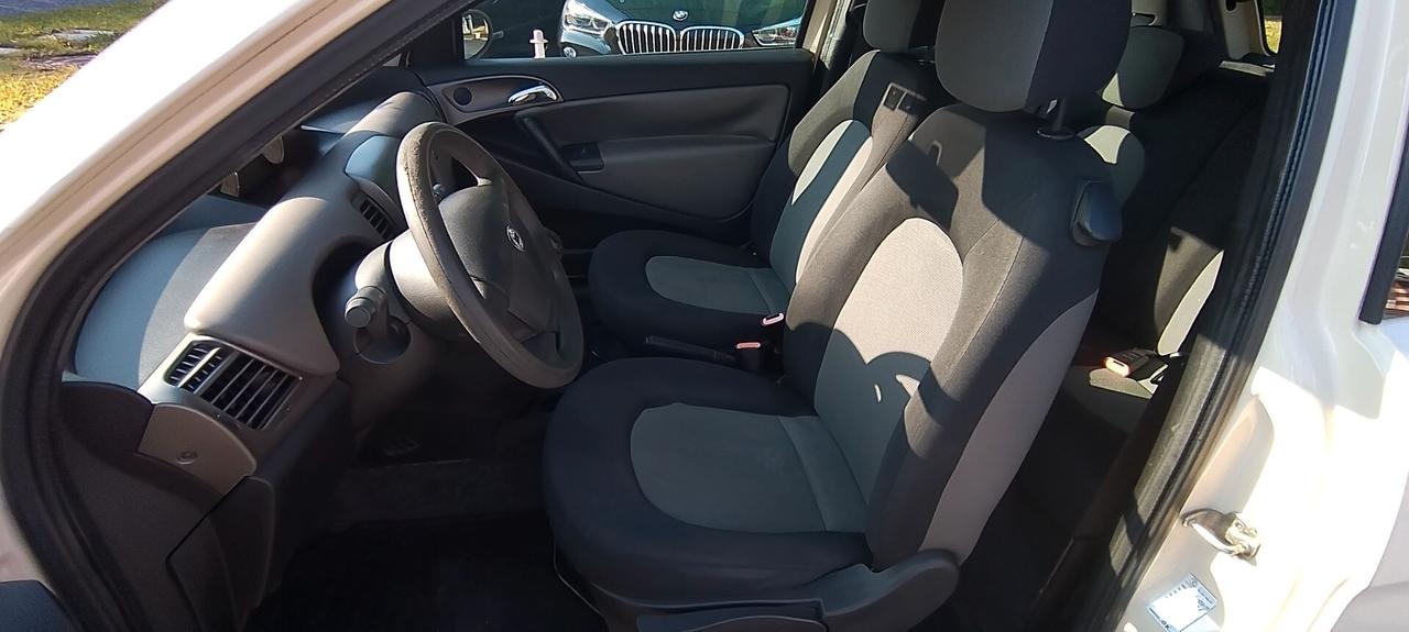 Lancia Ypsilon 1.2