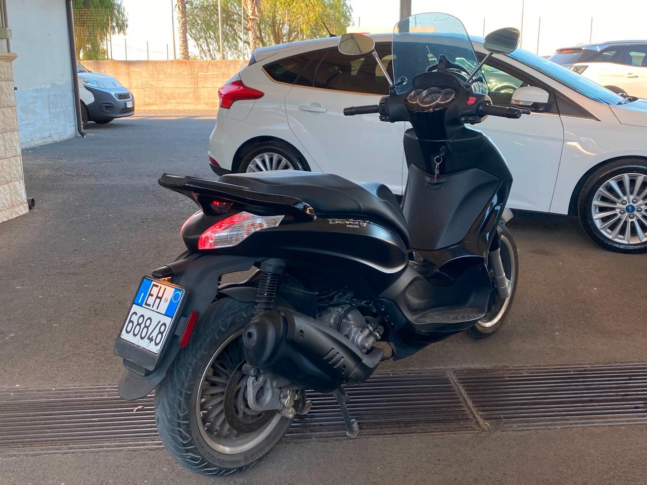 Piaggio Beverly 300 Police