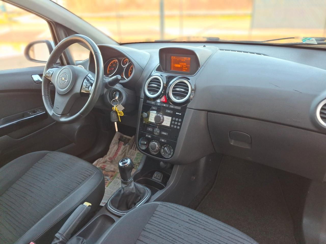 Opel Corsa 1.2 GPL, 5 porte