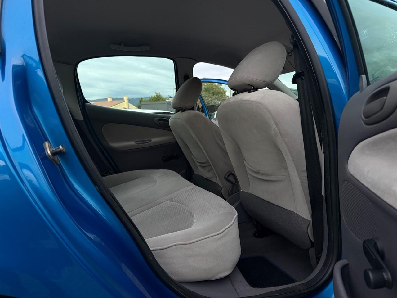 Peugeot 206 1.1 BENZINA 60CV NEOPATENTATI
