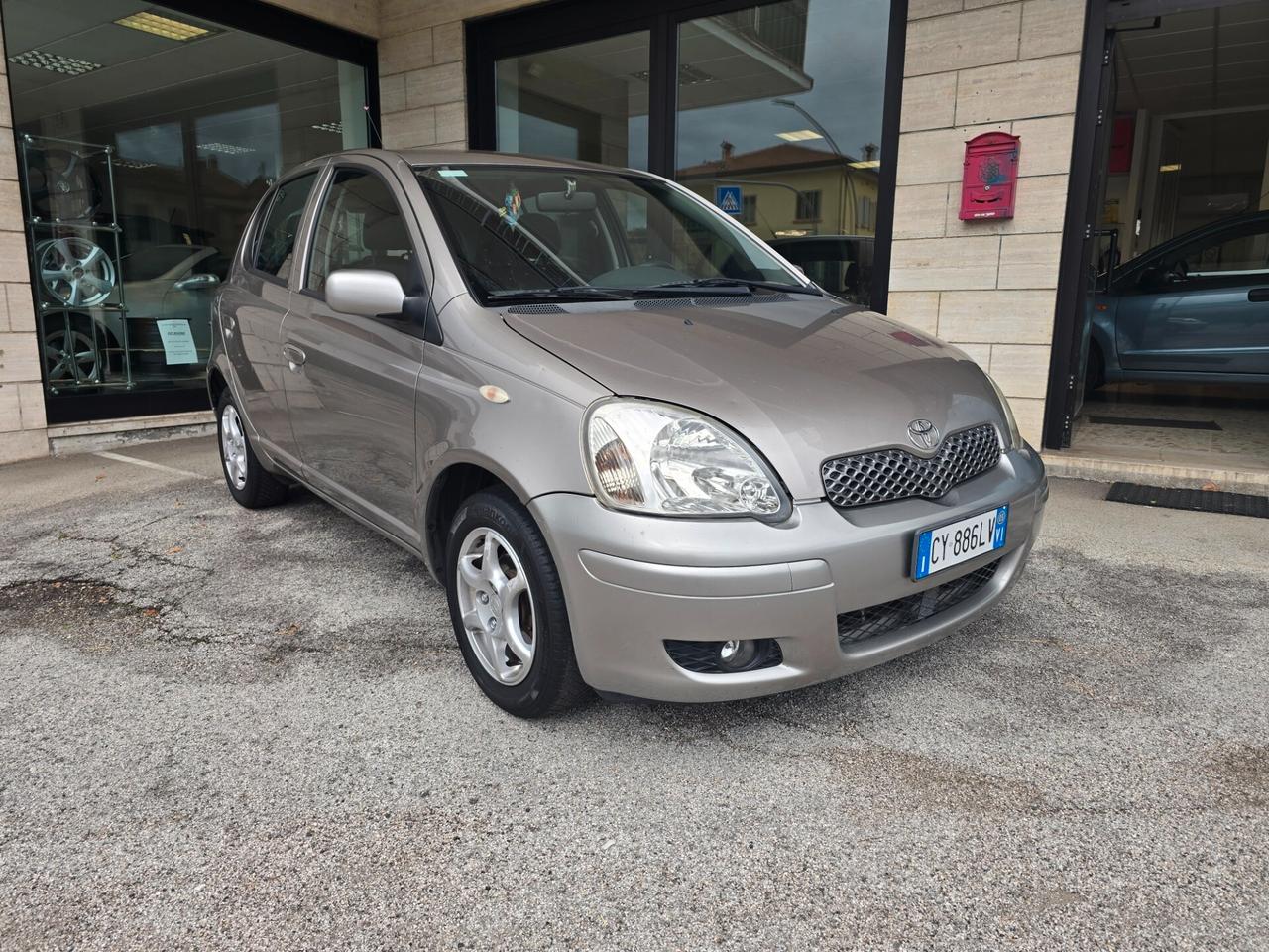 Toyota Yaris 1.0i 16V cat 5 porte Expo