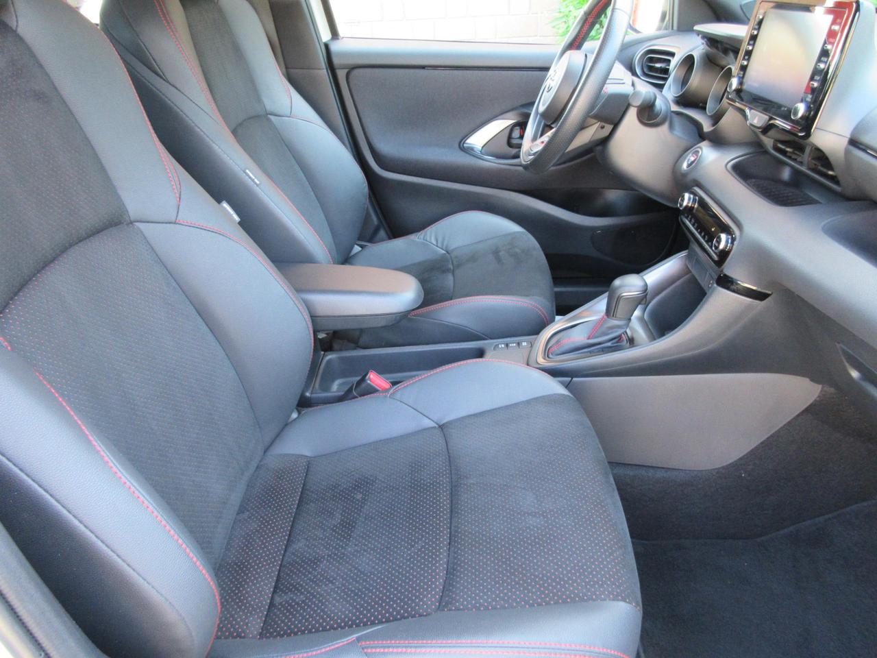 Toyota Yaris 1.5h GR Sport