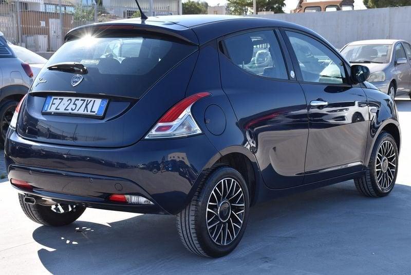Lancia Ypsilon 1.2 69 CV 5 porte GPL Ecochic Gold