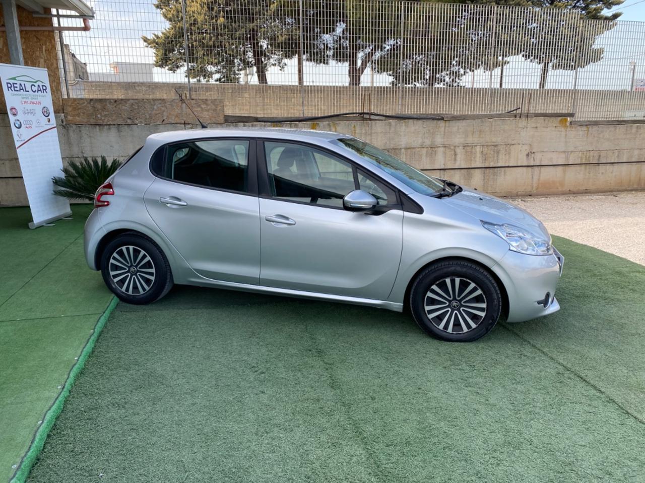 Peugeot 208 1.4 HDi 68 CV 5 porte Active Anno 2013